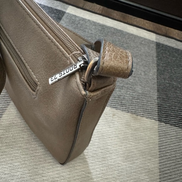 Roots Crossbody Vegan Leather Bag - Picture 6 of 16